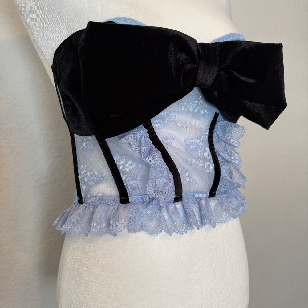 Urban Outfitters Out From Under Elegant Black and Blue Bow Lace Bustier Size M - Picture 3 of 7